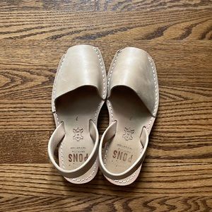 Avarcas Pons Sandals in Tan